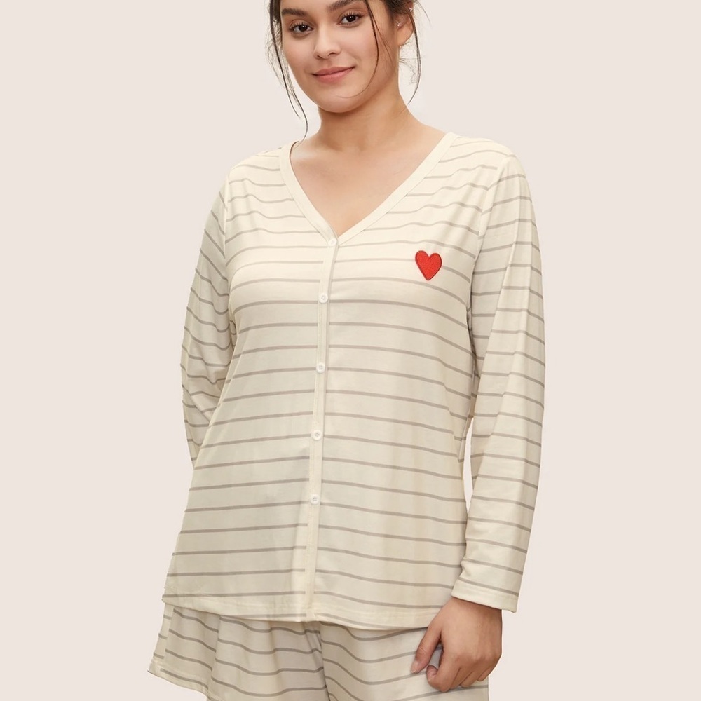 BloomChic Plus Size XL Striped Contrast Heart Embroidered Sleep Top us14-16